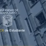 Imagen del kárdex de estudiante de la Universidad de Guanajuato, mostrando el escudo de la universidad y un fondo arquitectónico de su campus.